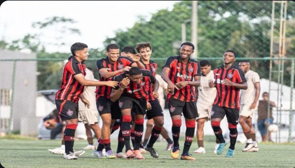 EQUIPES DA BASE E O FUTEBOL FEMININO RUBRO-NEGRO TIVERAM UM FINAL DE SEMANA MOVIMENTADO