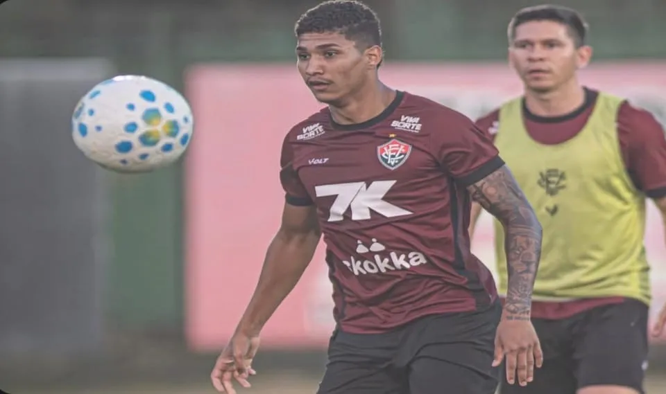FOCADO NO INTER, VITÓRIA TREINA PARA O PENÚLTIMO JOGO ANTES DA PARADA PARA A COPA DO MUNDO